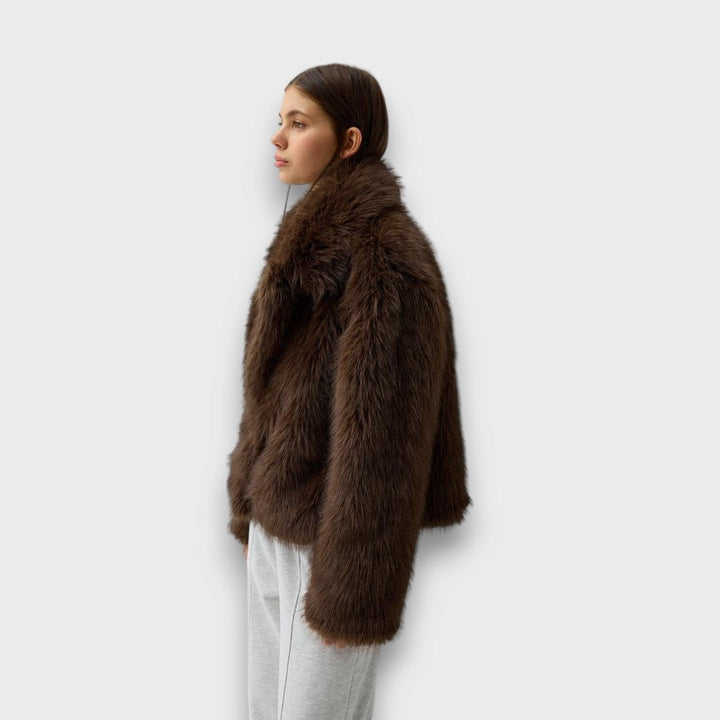 Illia – Krátký kabát se syntetickým kožešinou a oversize límcem