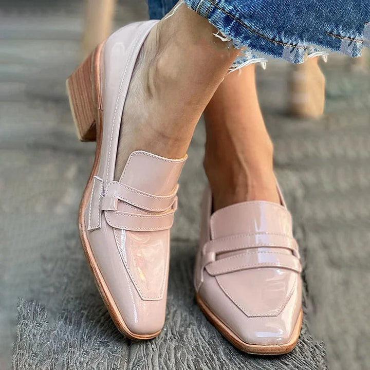 MIRANDA | ROZE LAK LOAFERS MET DIKKE HAK