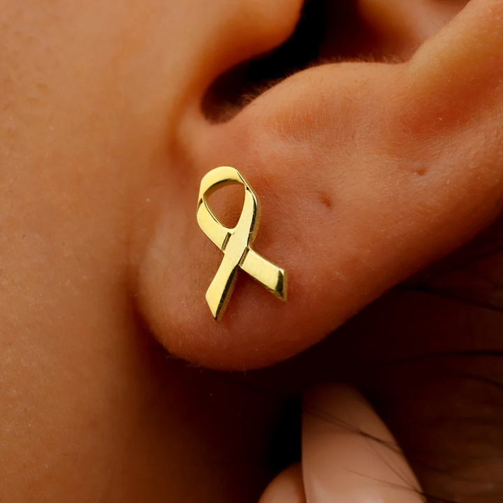 Sara Ribbon Stud Earrings | Steun borstkanker