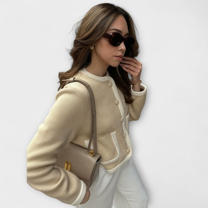 Klasický kardigan s dekorativními kapsami