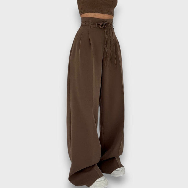 Giva – Kalhoty s ležérní elegancí