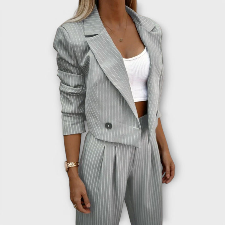 Elegantní Pruhovaný Set